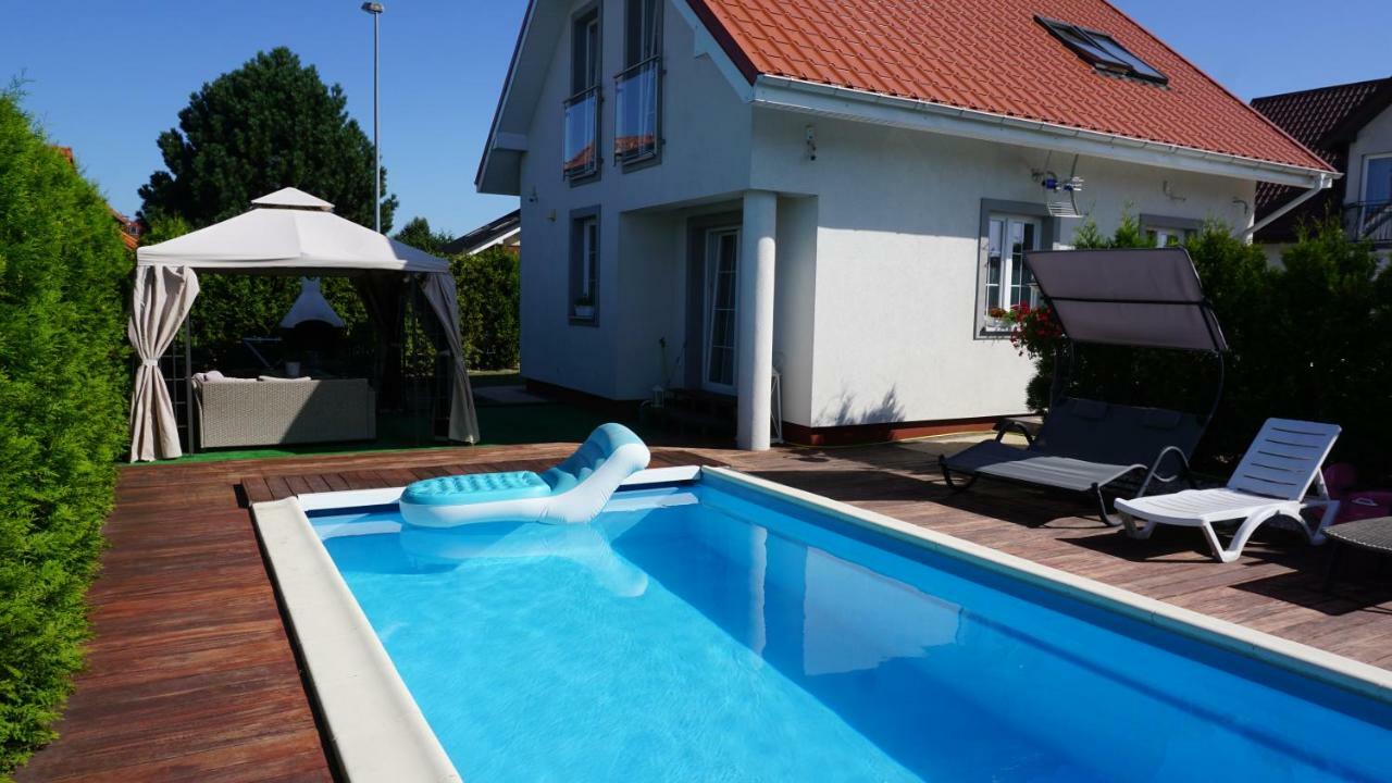 Villa Dom Przy Basenie Puck Exterior foto
